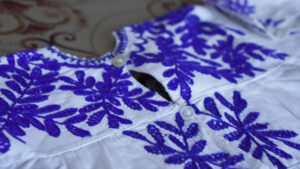 Camisa bordada